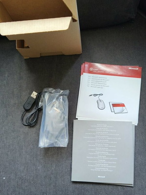 Microsoft Compact Optical Mouse 500 new