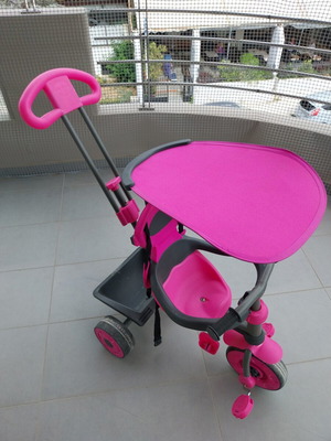 Tricycle with sunshade used for children 18-36 months
