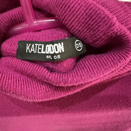 Fuchsia Women's Turtleneck Katelondon like new, soft and warm