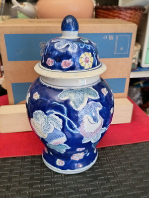 Chinese vase with lid new, dark blue porcelain