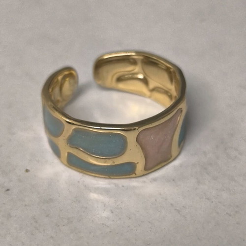 Boho chunky ring new with pastel details in gold tone