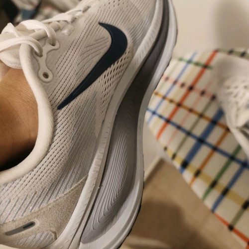 Nike Vomero ZoomX 18 Sport Shoes like new, size 41