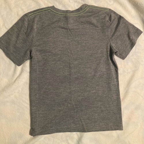 T-shirt Adidas like new for 5-year-old child gray