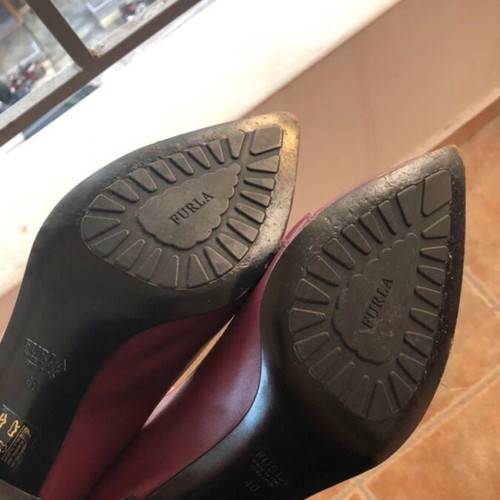 Furla burgundy shoes size 40 like new with 8cm heel