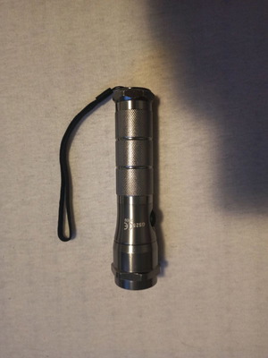 Led μεταλλικός φακός μεταχειρισμένος