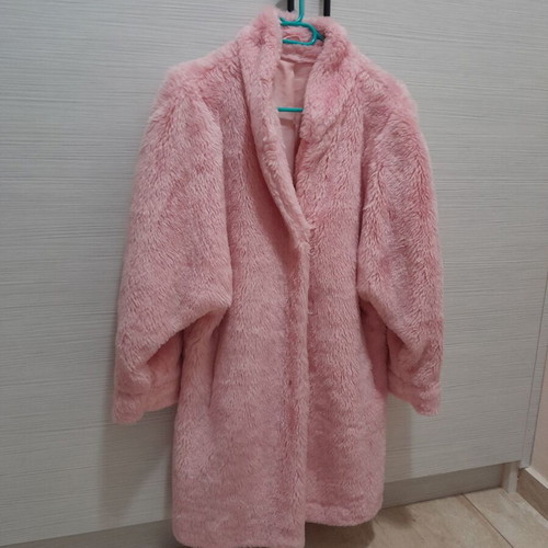 Pink synthetic fur like new, German origin