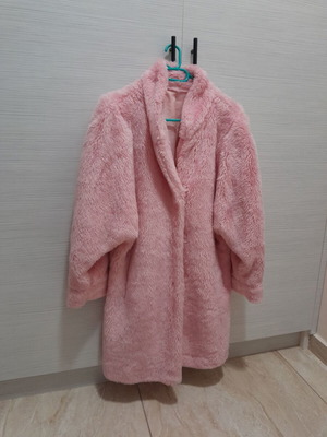 Pink synthetic fur like new, German origin