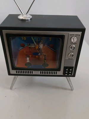 Clock in television shape new, analog tabletop