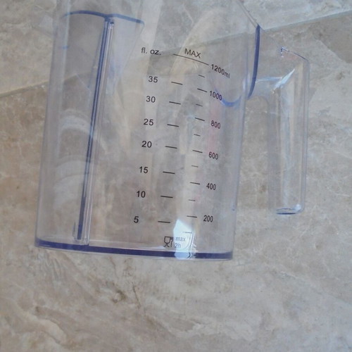 Measuring jug 1200ml like new, plastic liquid container
