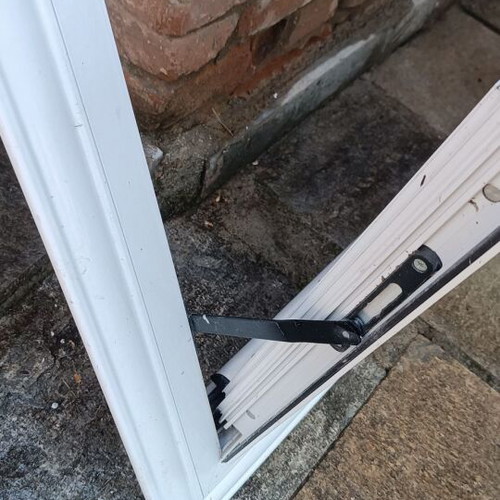 Aluminum tilt window with frosted double glazing, 90x58 cm