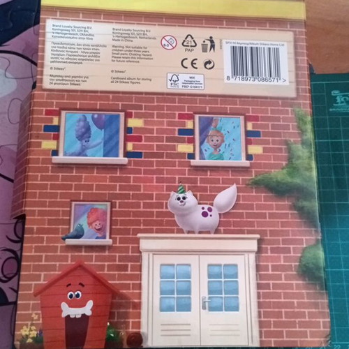 Stikeez Happy Home collectible box-album by Lidl