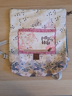 LazyDayz fabric backpack like new, multicolor