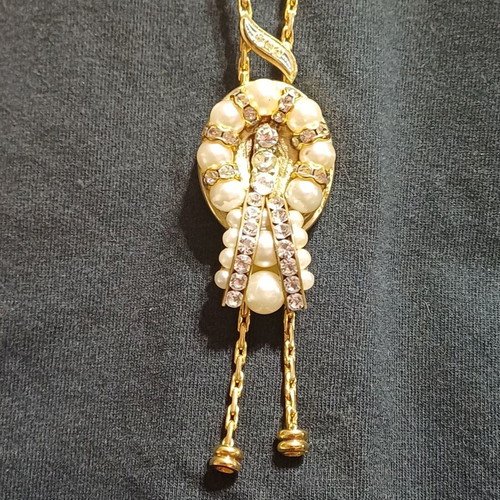 Pendant necklace vintage with rhinestones and decorative chains, like new