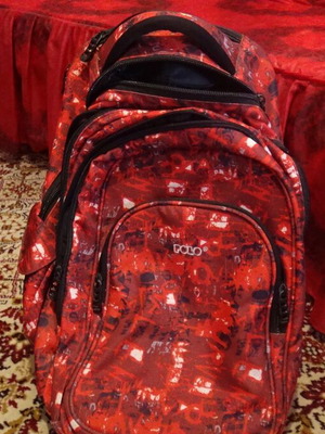 Pollo school bag like new with 5 compartments and wheels