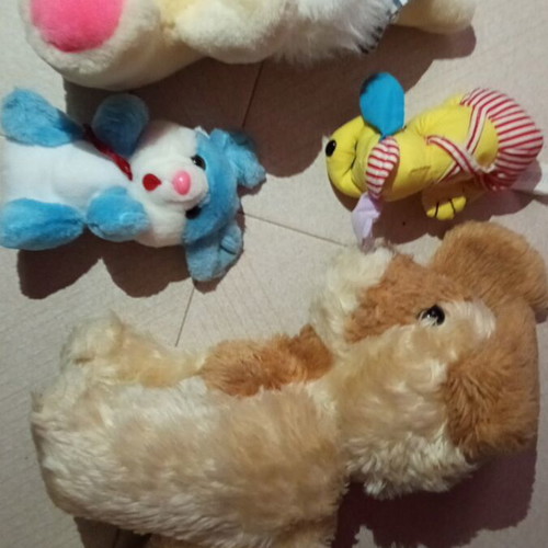 Plush toys pack of 4 like new