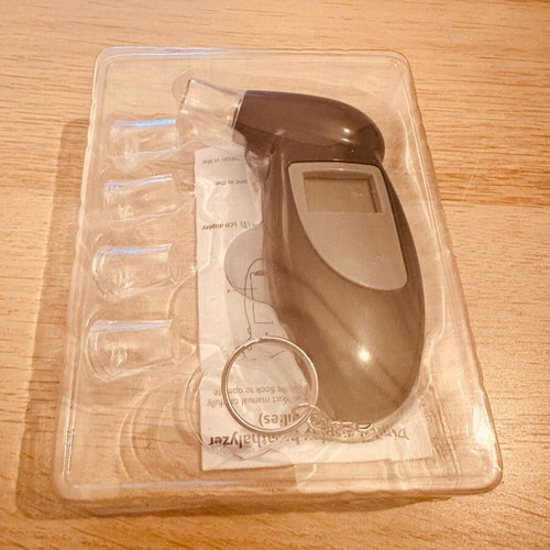 Digital alcohol tester new with 5 replacement mouthpieces