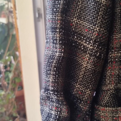 Perla checked blazer size 46 black red white