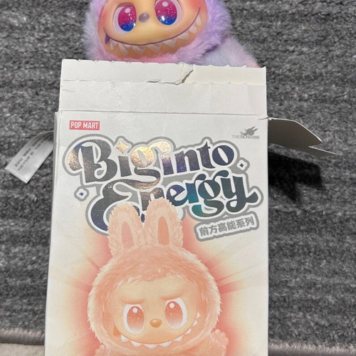 Labubu Big into Energy new, genuine Pop Mart purple