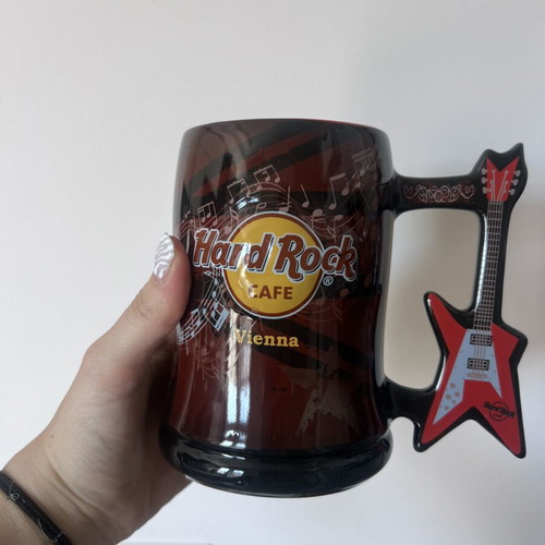 Hard Rock Cafe Vienna mug new in box