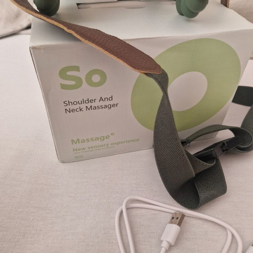 Shoulder and Neck Massager with 4D Neck Heater and USB, New