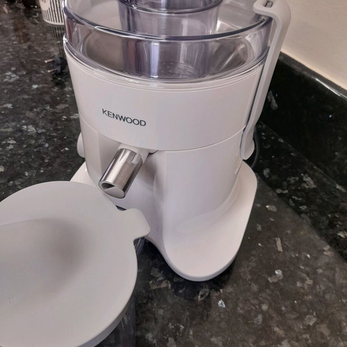 Kenwood 700watt juicer like new