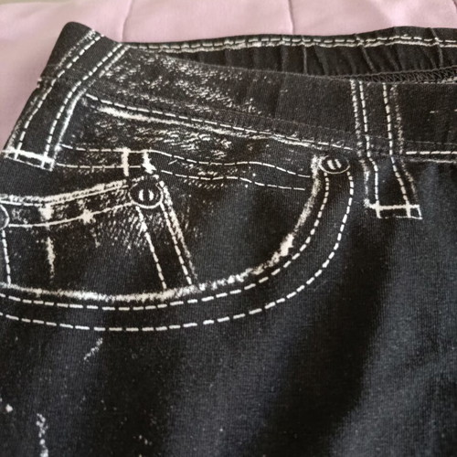 Esmara leggings with printed design like new, size L 40 12, black and grey
