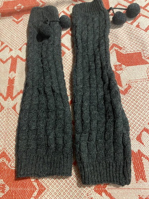 Wool leg warmers like new, gray
