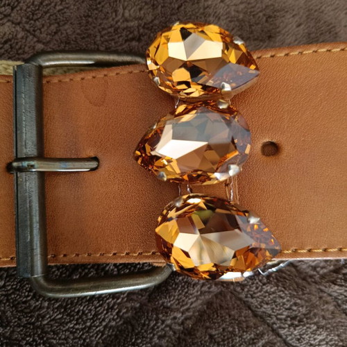 Leather belt used with stones gold color, size 100
