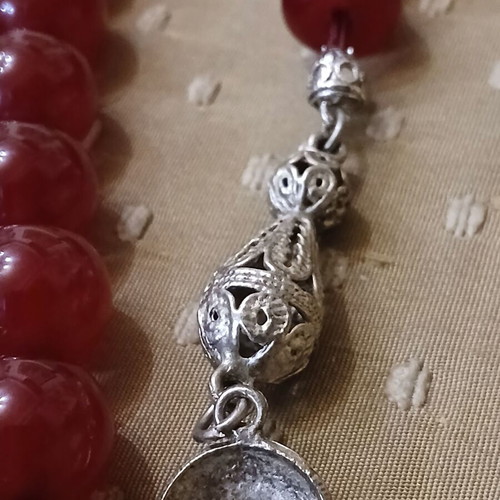Worry beads used, cherry bakelite mastic 1960, 25 beads
