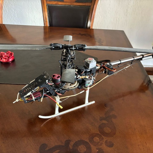 Rc Helicopter Thunder Tiger Mini Titan used with Futaba receiver