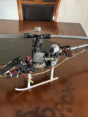 Rc Helicopter Thunder Tiger Mini Titan used with Futaba receiver