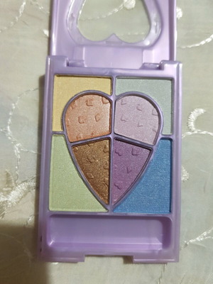 Playing card palette with eyeshadows like new
