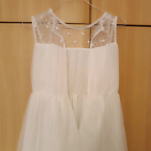 Children's dress white like new for ages 8-10
