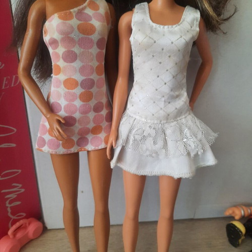 Lot of 2 Tall Barbie dolls Mattel Fashionistas & Astronaut