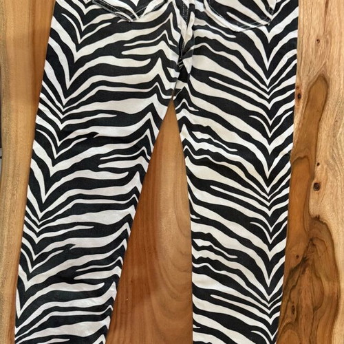 Zara jeans like new, size S, black and white, slim fit