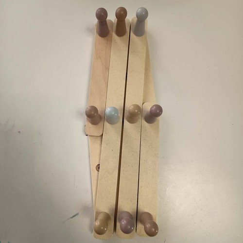Children's expandable wall hanger like new