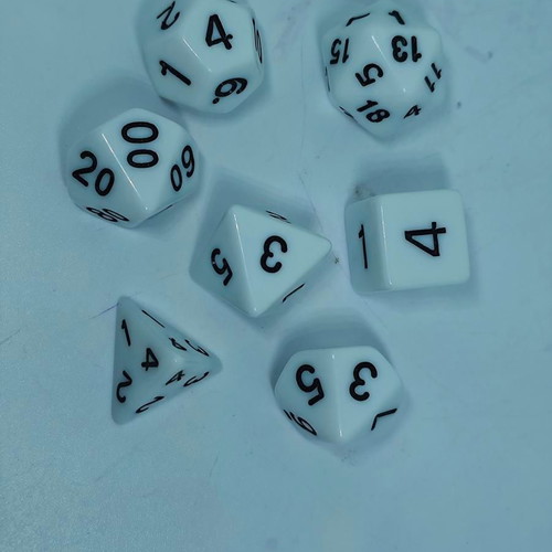 Set of 7 white polyhedral RPG dice like new with fabric pouch