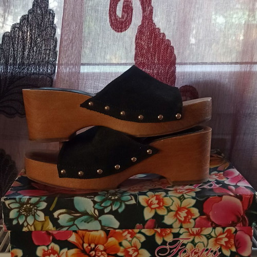 Clogs like new, size 38, black and brown