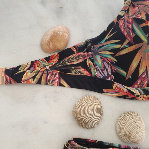 O'neill bikini size 38 like new, multicolor