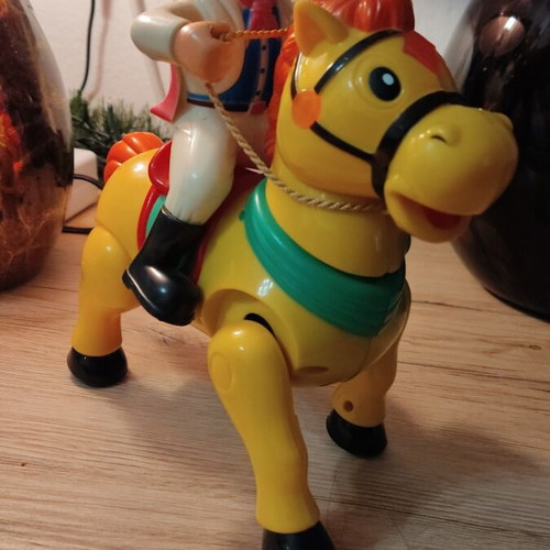 Vintage horse with rider like new with movement and sound