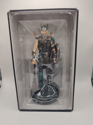 Thor figure Marvel Movie Collection refurbished, defective