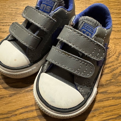 Converse All Star Kids Size 19 like new, gray and blue