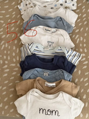 Baby bodysuits with short sleeves like new, pack of 11