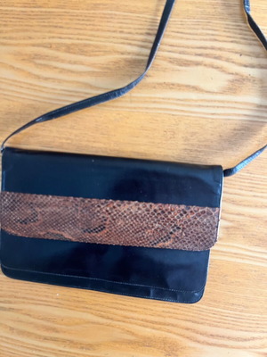 Vintage black python print leather shoulder bag used