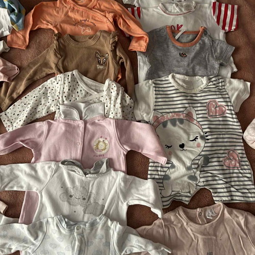 Baby girl clothes like new, pack of 125 pieces (0-9 months)