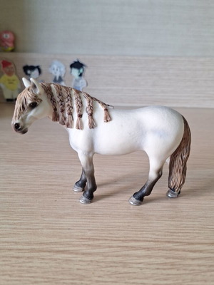 Schleich collectible white female horse