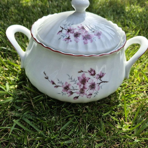 Porcelain soup tureen with lid and sauce boat new, 2.5L, Kitka factory