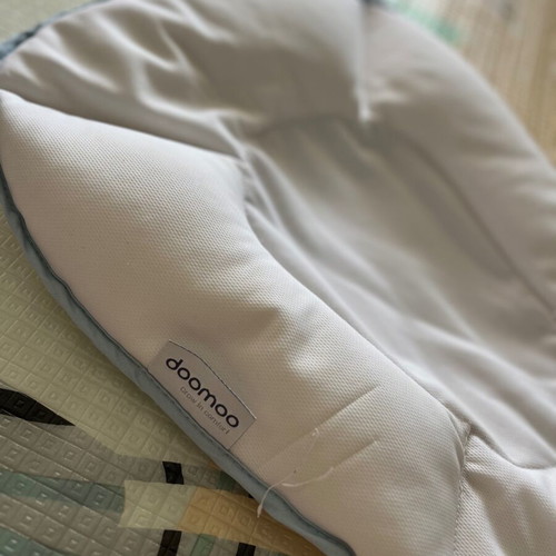 Baby bath pillow like new