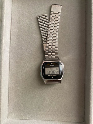 Casio wristwatch women's used, gray