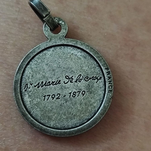 Vintage Jeanne Jugan pendant used, silver color